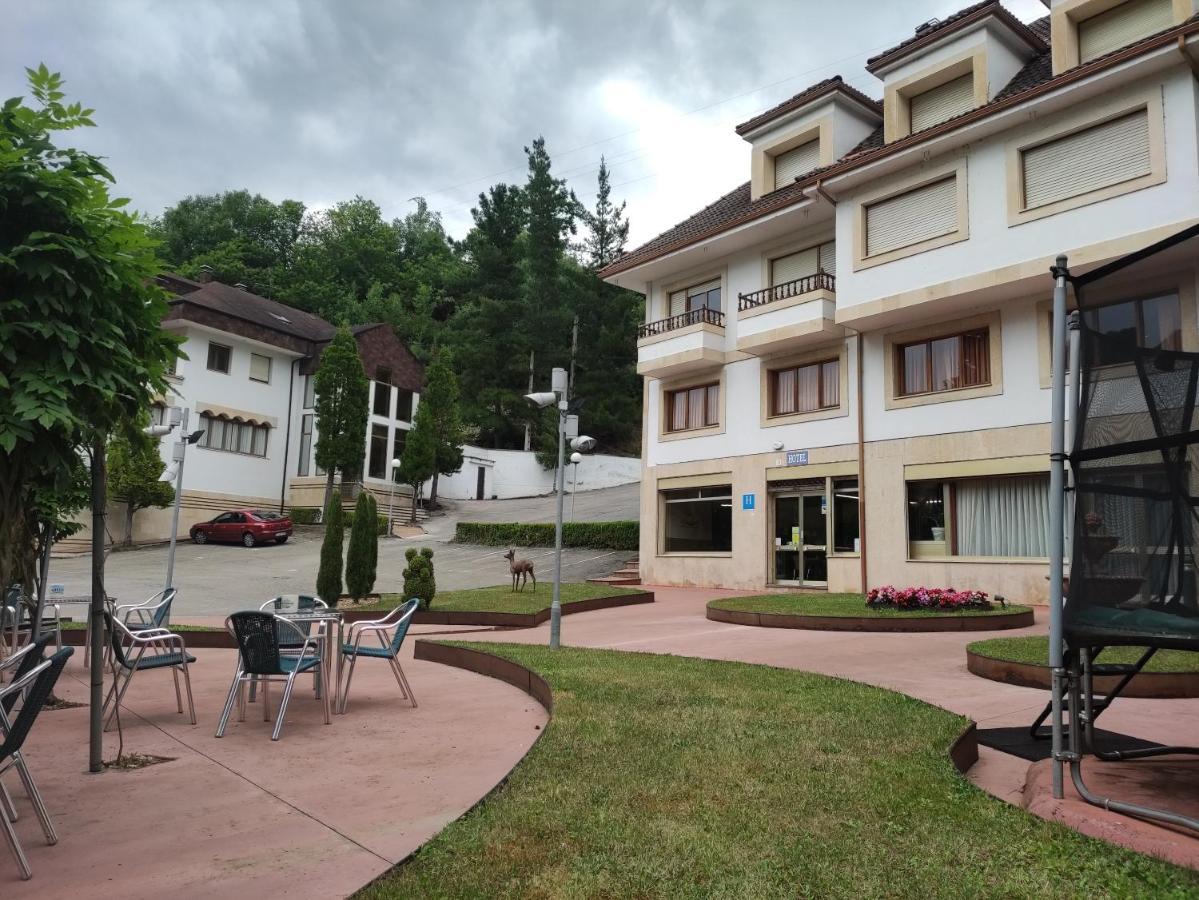 Hotel Penagrande Cangas De Narcea Exterior photo