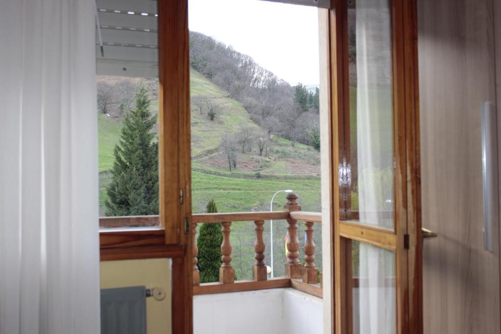 Hotel Penagrande Cangas De Narcea Exterior photo