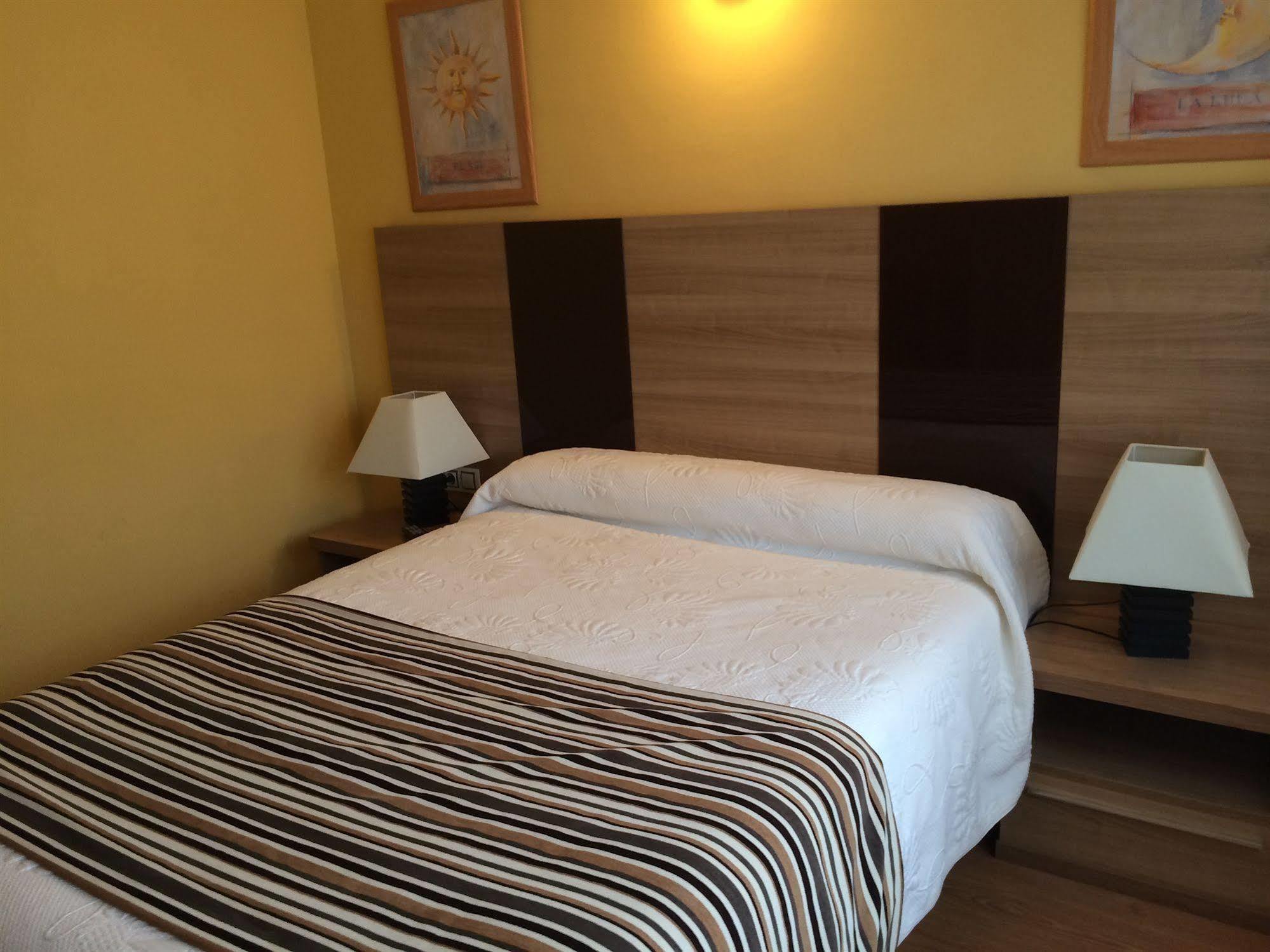 Hotel Penagrande Cangas De Narcea Exterior photo